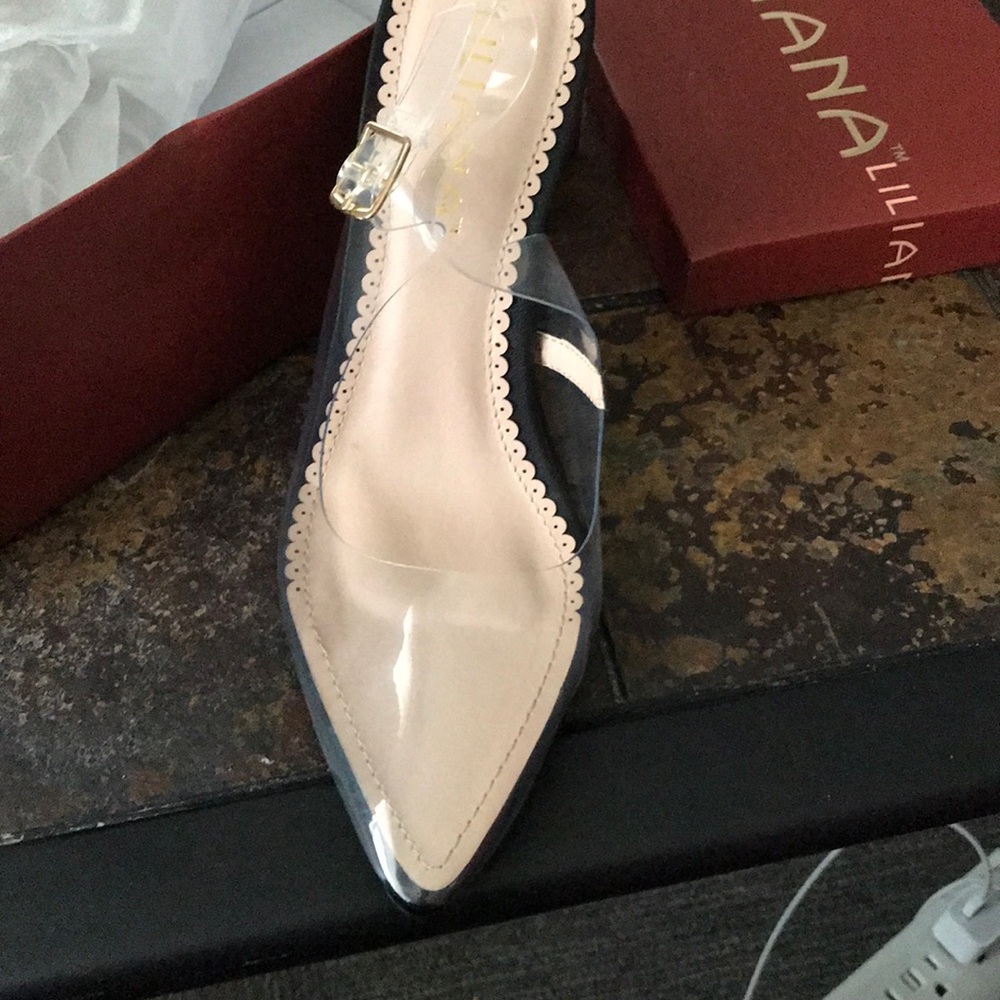 Princess Pumps 👠 - Picture 2 of 6